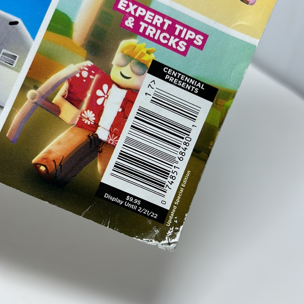 2 Roblox Magazines - Picture 5 of 5